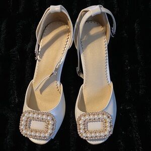 Chic White Pearl-Embellished Women's Heels